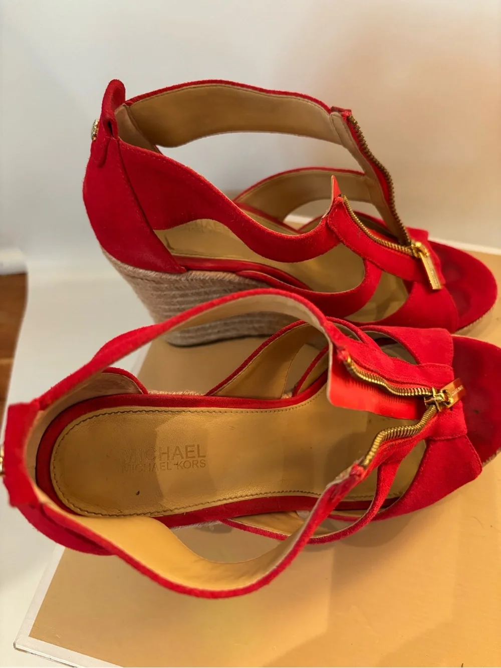 Michael Kors Damita Wedge suede in coral, 7M